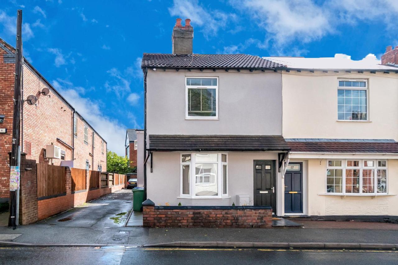 Newhall Lodge Cannock Exterior foto